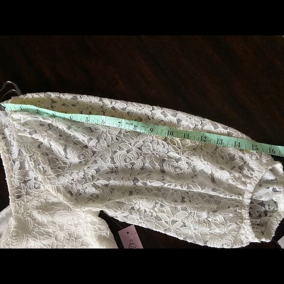 NEW LG Solid Ivory Lace V-Neck Top Blouse - Picture 14 of 16